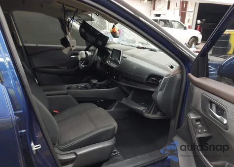 2021 Nissan Rogue Sv Fwd z USA, uszkodzony, nr VIN 5N1AT3BA8MC838795